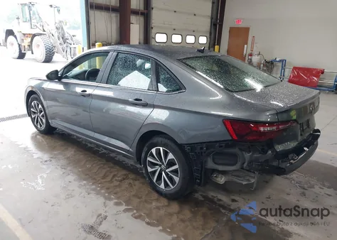 2024 Volkswagen Jetta 1.5T S z USA, uszkodzony, nr VIN 3VW5M7BU2RM039540